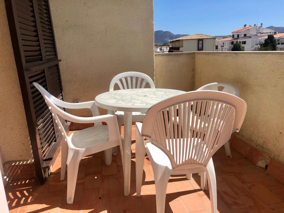 Port Sotavent 2C - Apartamento En La Marina De Empuriabrava - Piscina Comunitaria, - Parking - Vistas Al Canal - Cerca Centro Y Playa 외부 사진
